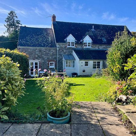 The Cottage Abergavenny ภายนอก รูปภาพ