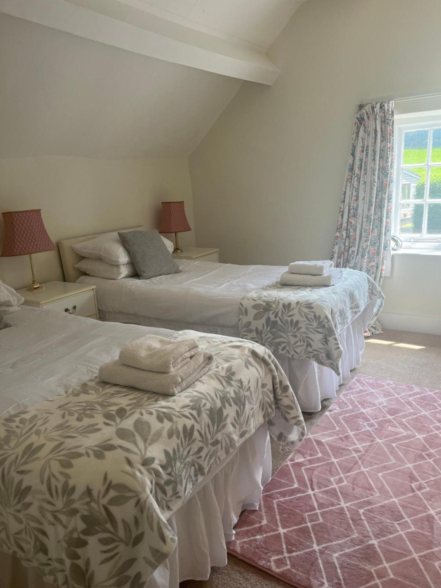 The Cottage Abergavenny ภายนอก รูปภาพ