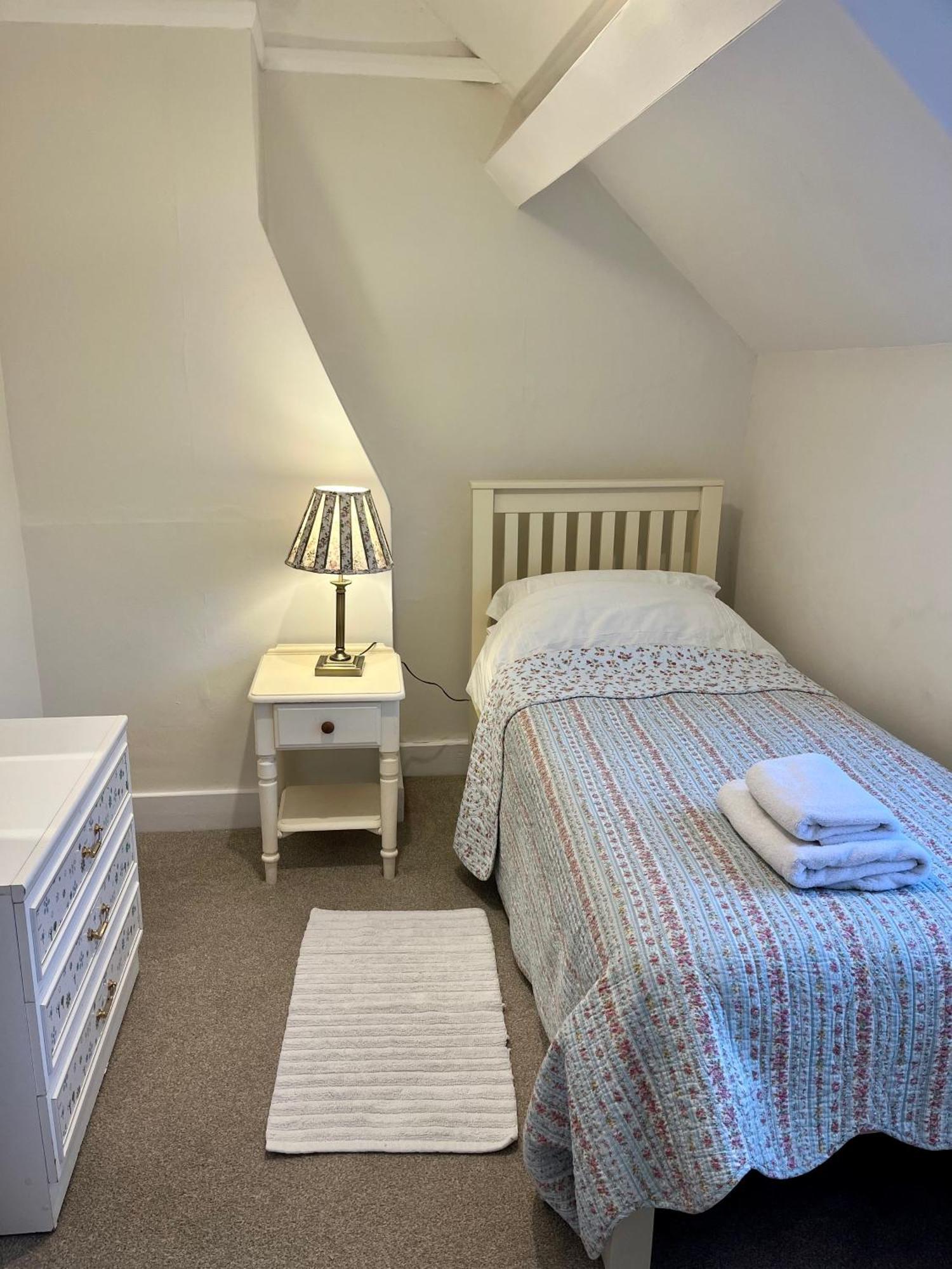 The Cottage Abergavenny ภายนอก รูปภาพ